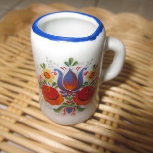 VINTAGE PORCELAIN PITCHER FOR DOLLHOUSE